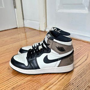 Air Jordan 1 Retro High OG 'Dark Mocha'